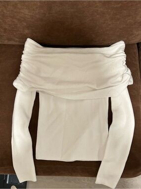LAST CALL 🤍 cotton on white off the shoulder sweater